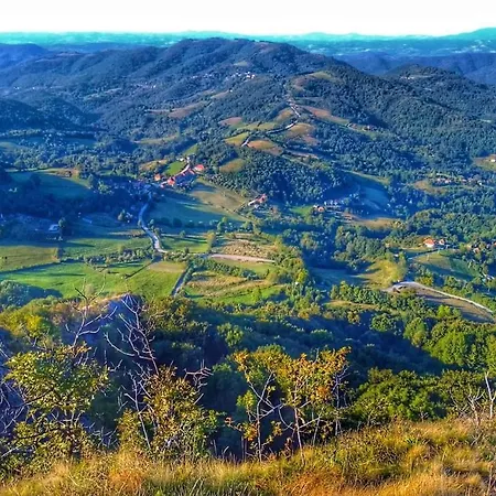 Casa de Férias Etno Kuca Ostrvica Varnice