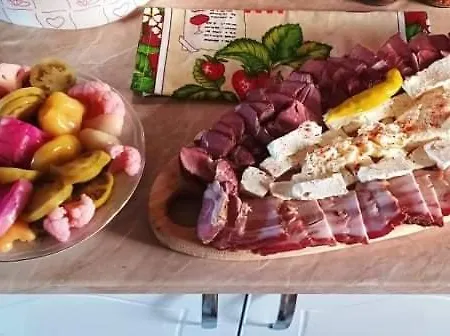 Etno Kuca Ostrvica Casa de Férias Varnice