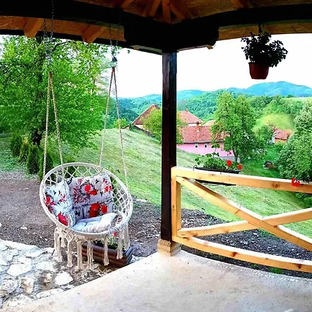 Etno Kuca Ostrvica Varnice