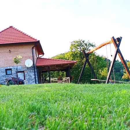 Casa de Férias Etno Kuca Ostrvica Varnice