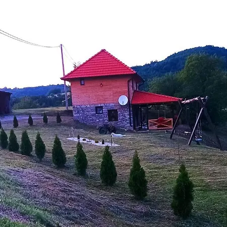 Casa de Férias Etno Kuca Ostrvica Varnice