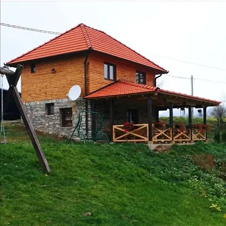 Etno Kuca Ostrvica Varnice