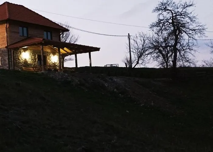 Etno Kuca Ostrvica 펜션 *