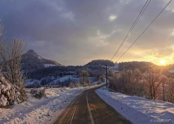 Etno Kuca Ostrvica Varnice
