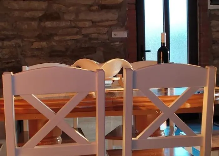 Etno Kuca Ostrvica * Varnice